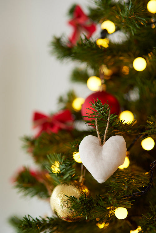 White heart on Christmas tree