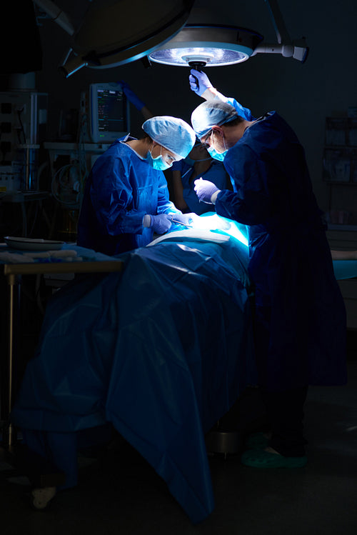 Operation in the dark operating room